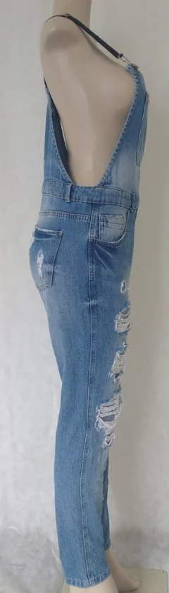 Macacão Jardineira Jeans Destroyed Bluesteel na internet