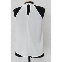 BLUSA COM PEDRARIA - MAUGI