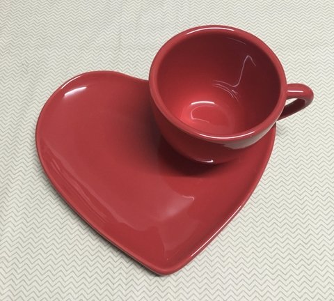Xícara 300ml com prato coração
