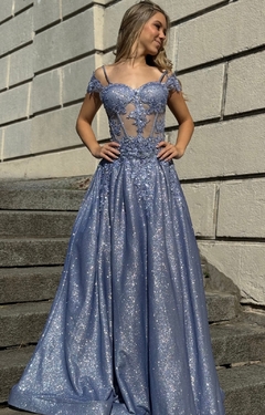 Conjunto Coquette (INCLUYE VESTIDO CORTO Y FALDA LARGA PARA SUPERPONER) en internet