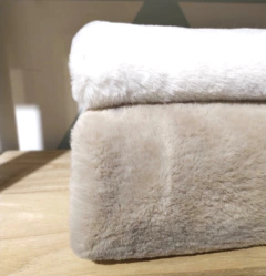 MANTA / ALFOMBRA DE PIEL PELO CORTO - comprar online