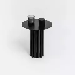 MESA AUXILIAR BASTONES HIERRO - LINEA CURVE - - tienda online