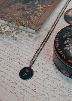 Collar Une Rose Rouge