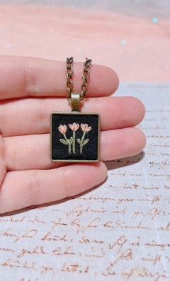 Collar Pink Flowers en internet