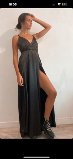 vestido saten negro