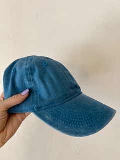 gorra washed azul marino