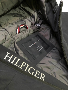 Chamarra Tommy Hilfiger Con Gorro Original en internet