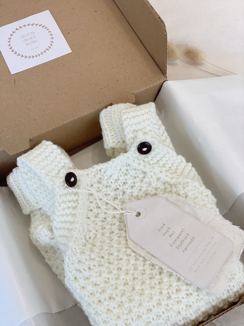 Jardinerito tejido a mano