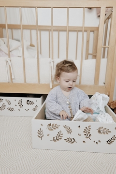 Cajón calado con ruedas - comprar online