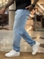 Calça jeans reta LLeva na internet