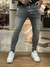 Calça jeans skinny LLeva na internet
