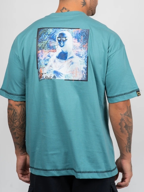 Camiseta Oversized Emive