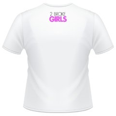 Camiseta 2 Broke Girls Branca Max E Caroline Camisa Verso - comprar online