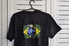Blusa Preta Bandeira Brasil Guy Fawkes Tamanho M na internet