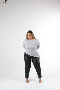 Blusa Canelada Corte Assimétrico - comprar online