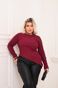 Blusa Canelada Corte Assimétrico