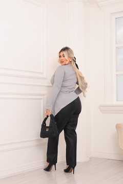 Blusa Canelada Corte Assimétrico - loja online
