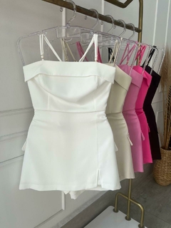 Conjunto Alfaiataria Alice ( Cropped Decote Reto + Short Saia ) - Rosa Barbie na internet