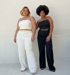 Conjunto Eliane tipo Alfaiataria com detalhes em Correntaria Dourada ( Cropped + Calça Reta) - Vermelho