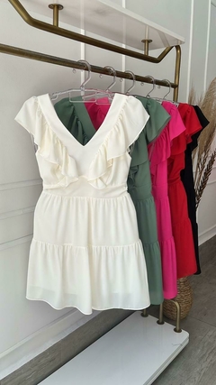 Vestido Curto Crepe Laura Decote V - Moda Feminina Plus Size que valoriza suas curvas - Boutique Deva Rodrigues Plus - Curitiba
