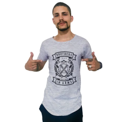 Camiseta Longline Ukkan Brothers In Arms