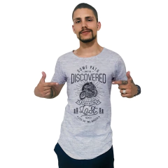 Camiseta Longline Ukkan Getting Lost - QESTILOS - Todos os estilos em um só lugar