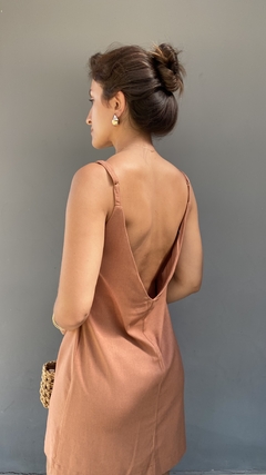 Vestido Curto Reto na internet