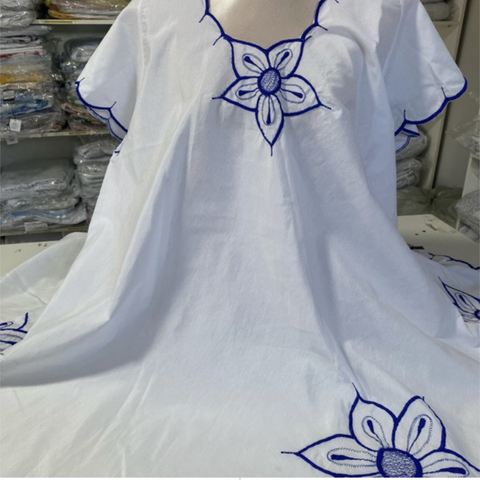 Bata Azul Casual Bordada Simples