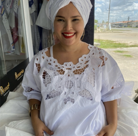 Camisu Branco Bordada em Rechilieu