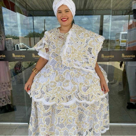 Conjunto Baiana Bordado Rechilieu Luxo detalhes em fio dourado com 6 peças