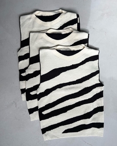 Blusa Scarlet na internet