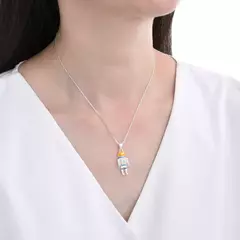 P2642 - Dije Austronauta con cubics, Plata 925. en internet