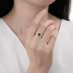 Anillo con cubics, Plata 925. en internet