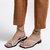 Ísis - Sandália com Tiras Finas e Fivela no Tornozelo com Detalhe em Dourado Off-White na internet