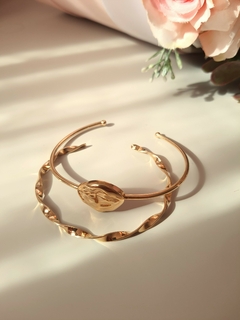 Bracelete Aro Torcido em Banho Ouro 18k na internet