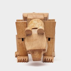 Oso de madera en internet