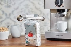 Fechador De Saco Prendedor Inox C/ Colher Medidora Cozinha - comprar online