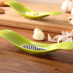 Amassador De Alho Triturador Picador E Alimentos Pressão