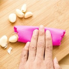 Descascador De Alho Rápido Silicone Rolo Tubo Casa Cozinha - Tecomix