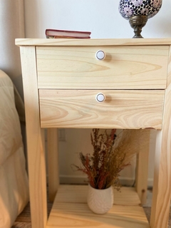 MESA DE LUZ con dos cajones - OUTLET en internet