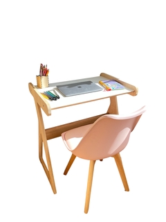 ESCRITORIO ESCANDINAVO + SILLA TULIP ROSA