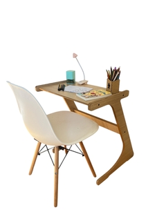 COMBO ESCRITORIO MINI ESCANDINAVO + SILLA EAMES BLANCA