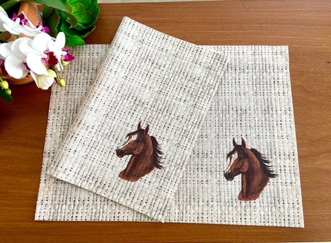 Jogo Americano Com Cavalo Castanho - (cópia)