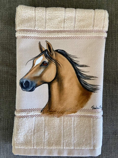 TOALHA DE LAVABO AVELUDADA -PINTADA A MÃO -PEÇA UNICA - (cópia)