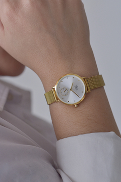 Reloj Q&Q QA97J001Y-1 Para dama Malla De Acero tejido dorado - BRAINE JOYAS Y RELOJES