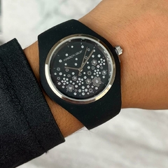 Reloj Knock Out KN8469-636 Malla caucho negro fondo floreado para dama - comprar online
