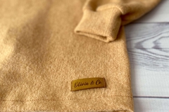 Sweater Salerno Dulce de Leche en internet