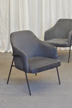 2 Sillones Jack Patas Negras Tapizado Tela - Veró Amoblamientos