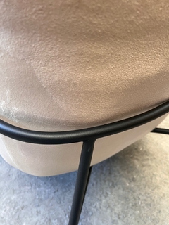 2 Sillones Jack Patas Negras Tapizado Tela - comprar online