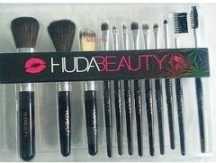 HUDA BEAUTY MAKEUP BRUSH KIT